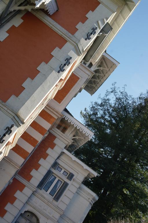 Bed and Breakfast Le Chalet De Luxe Saint-Severin Экстерьер фото