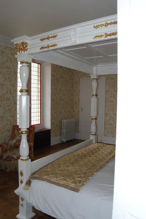Bed and Breakfast Le Chalet De Luxe Saint-Severin Номер фото